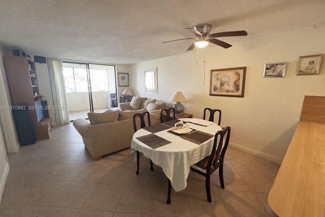 6800 Cypress Rd 207, Plantation, FL 33317