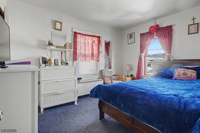 99 Kansas St, Hackensack City, NJ 07601