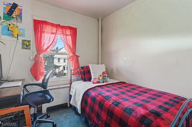 99 Kansas St, Hackensack City, NJ 07601