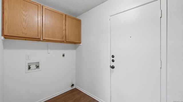 2221 Michigan, New Braunfels, TX 78130