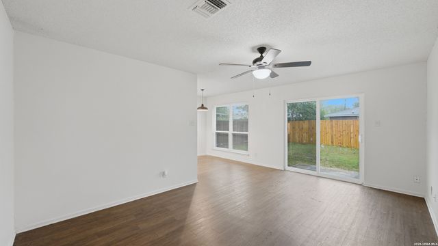 2221 Michigan, New Braunfels, TX 78130