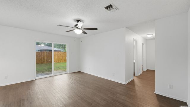 2221 Michigan, New Braunfels, TX 78130