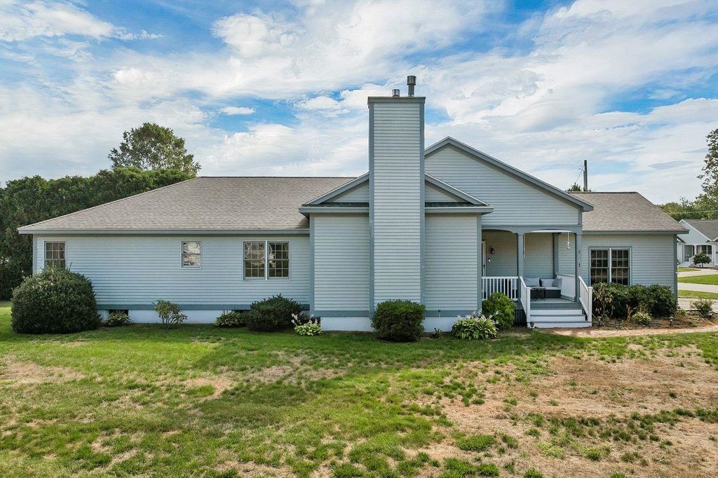 1 Old Salt Drive, Seabrook, NH 03874