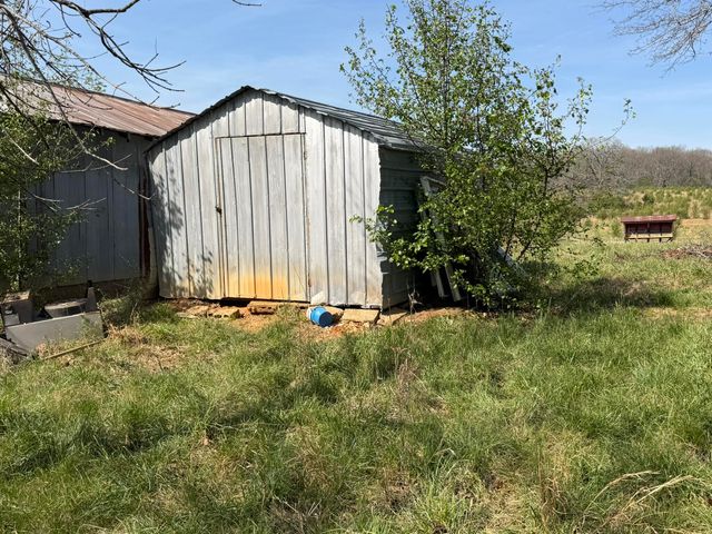 9931 State Route 17, West Plains, MO 65775