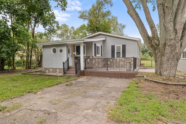 35520 Ronald Street, Romulus, MI 48174