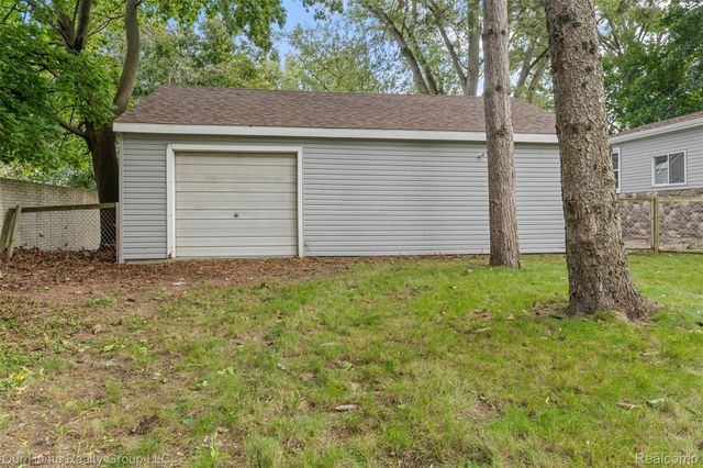 35520 Ronald Street, Romulus, MI 48174
