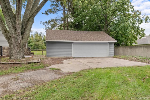 35520 Ronald Street, Romulus, MI 48174