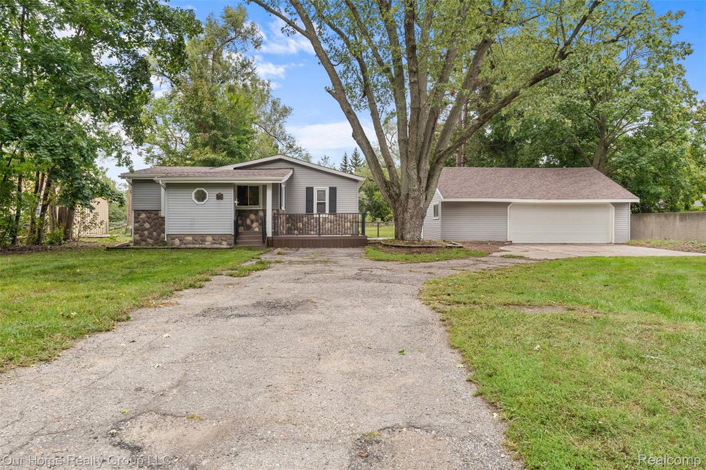 35520 Ronald Street, Romulus, MI 48174