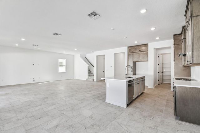 3113 W NASSAU STREET, Tampa, FL 33607