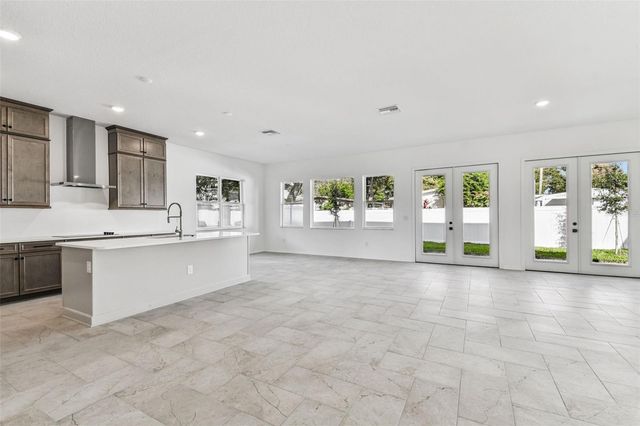 3113 W NASSAU STREET, Tampa, FL 33607