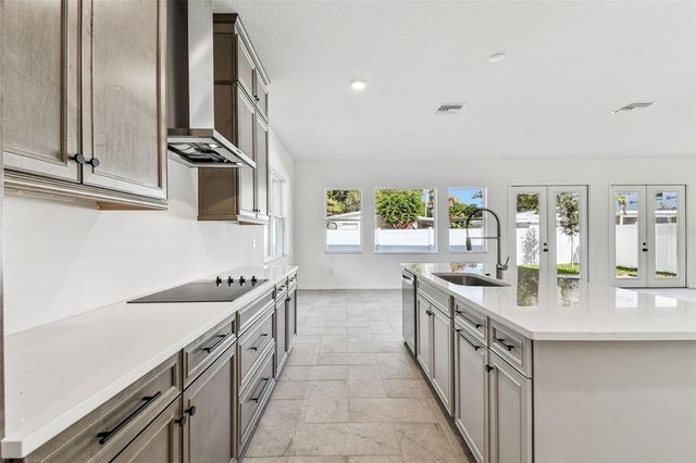 3113 W NASSAU STREET, Tampa, FL 33607