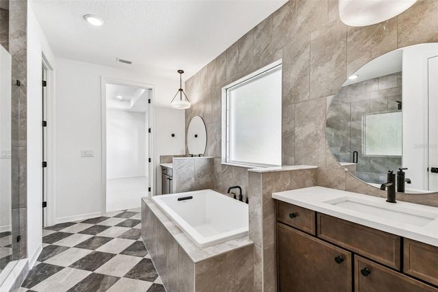 3113 W NASSAU STREET, Tampa, FL 33607