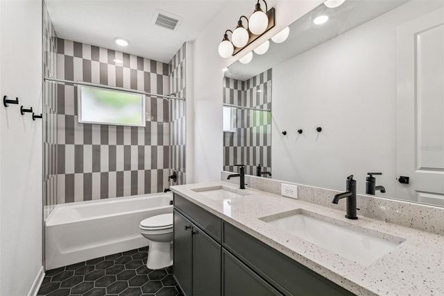 3113 W NASSAU STREET, Tampa, FL 33607