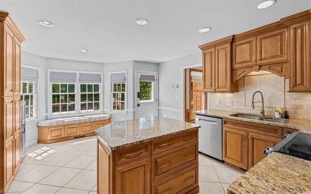 1412 Trailwood Lane, Kernersville, NC 27284