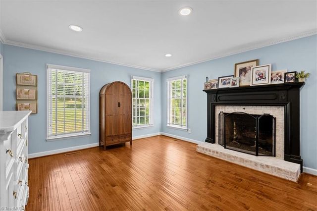 1412 Trailwood Lane, Kernersville, NC 27284