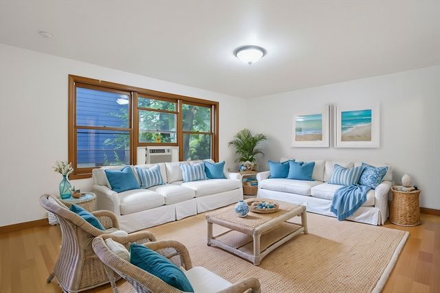 45 Cross St 21, Medford, MA 02155