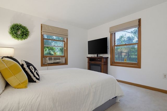 45 Cross St 21, Medford, MA 02155