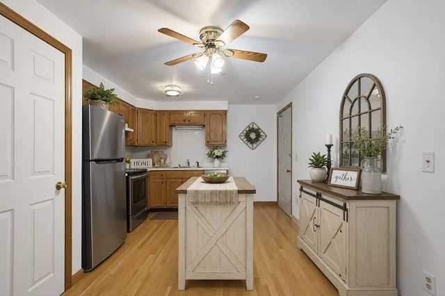 45 Cross St 21, Medford, MA 02155