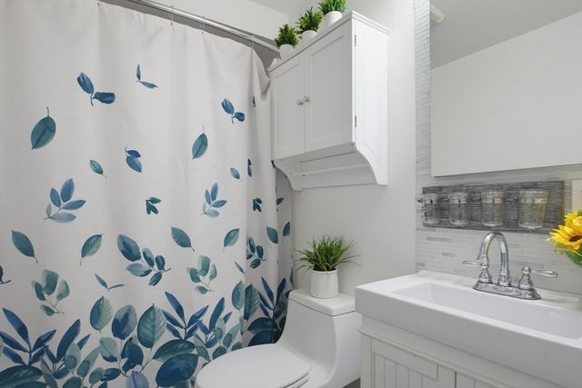 45 Cross St 21, Medford, MA 02155