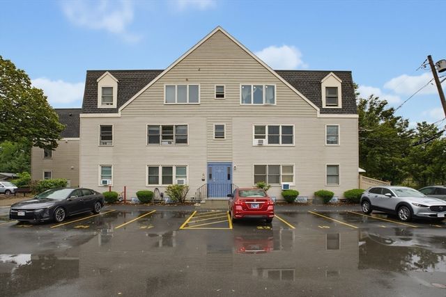 45 Cross St 21, Medford, MA 02155