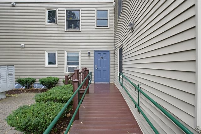 45 Cross St 21, Medford, MA 02155