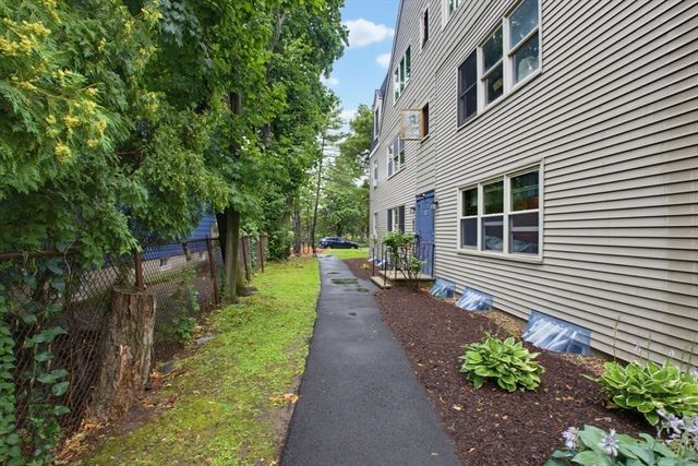 45 Cross St 21, Medford, MA 02155