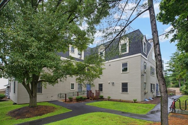 45 Cross St 21, Medford, MA 02155
