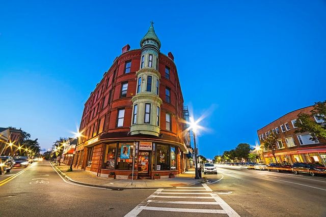 45 Cross St 21, Medford, MA 02155