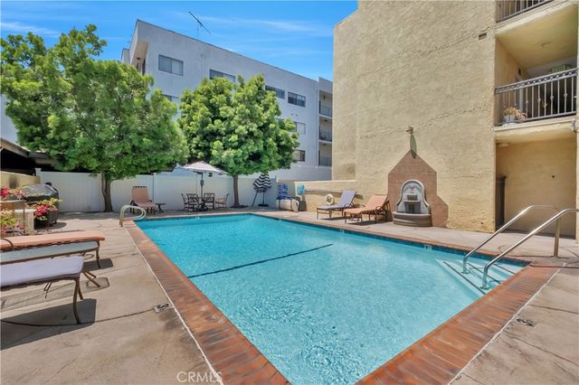5257 Radford Avenue 208, Valley Village, CA 91607