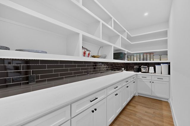 413 Charlie Joseph Drive, Van Alstyne, TX 75495