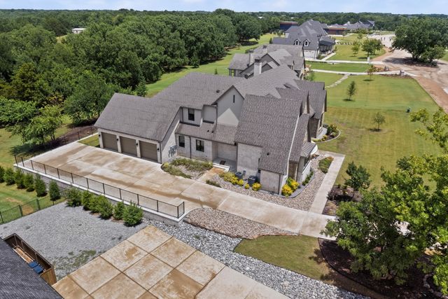 413 Charlie Joseph Drive, Van Alstyne, TX 75495