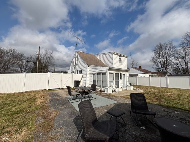 711 Central Avenue, Batesville, IN 47006