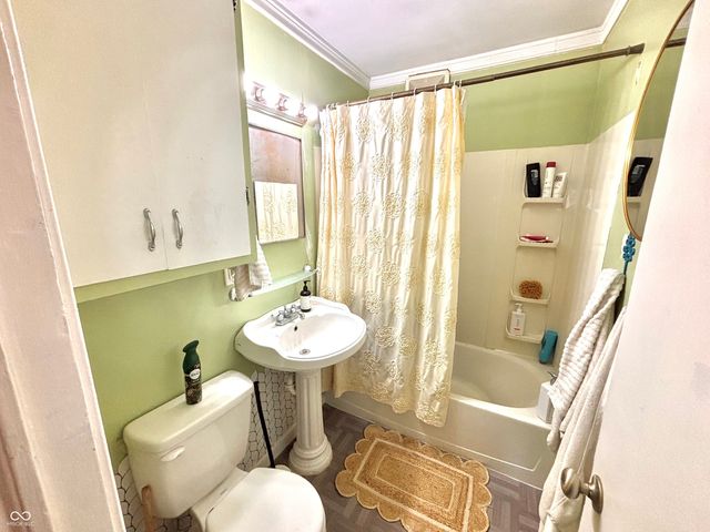 711 Central Avenue, Batesville, IN 47006