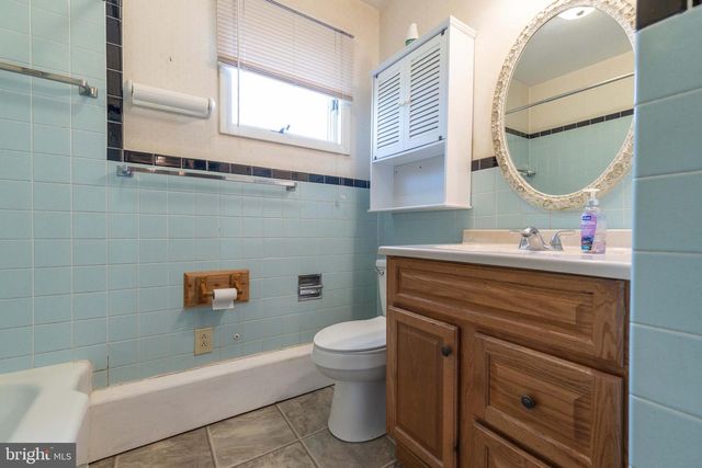 1825 SHEEPFORD RD, Mechanicsburg, PA 17055