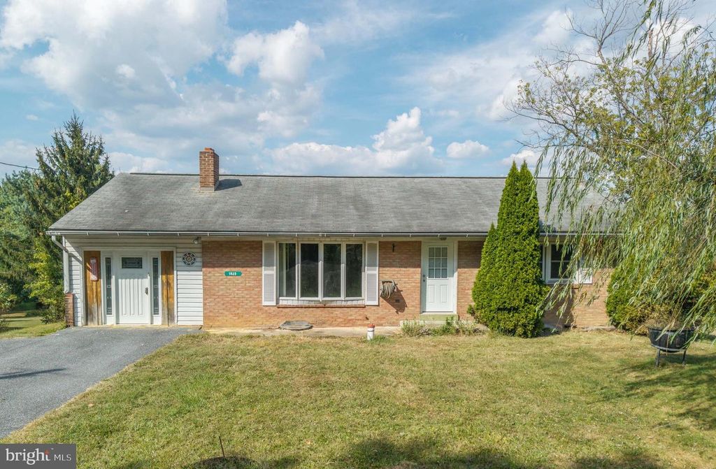 1825 SHEEPFORD RD, Mechanicsburg, PA 17055