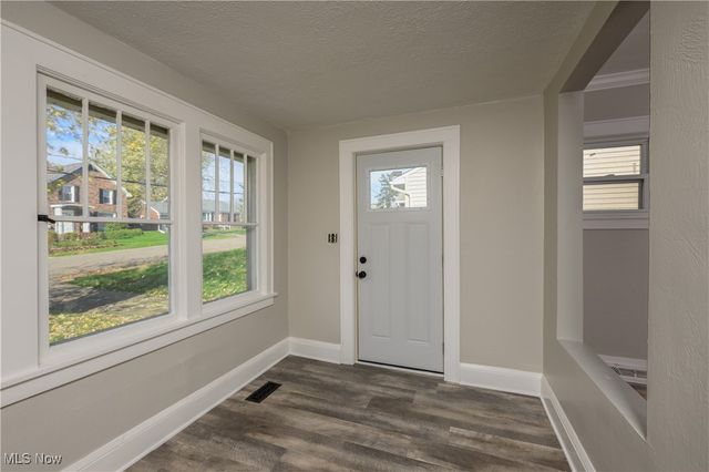 146 Cayuga Avenue NW, Canton, OH 44708