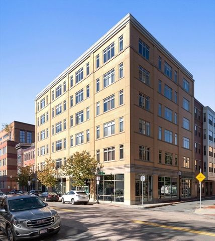 35 Fay St 215, Boston, MA 02118