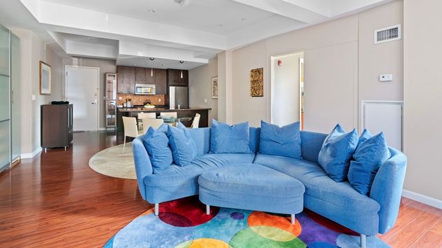 35 Fay St 215, Boston, MA 02118