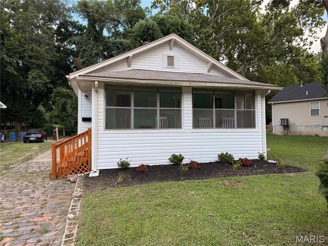 1109 HARRISON Street, Alton, IL 62002