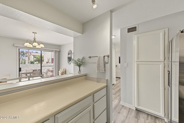2121 S PENNINGTON -- 8, Mesa, AZ 85202