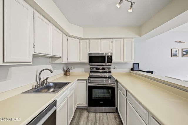 2121 S PENNINGTON -- 8, Mesa, AZ 85202