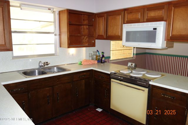 2112 BETA Court, Orange Park, FL 32073
