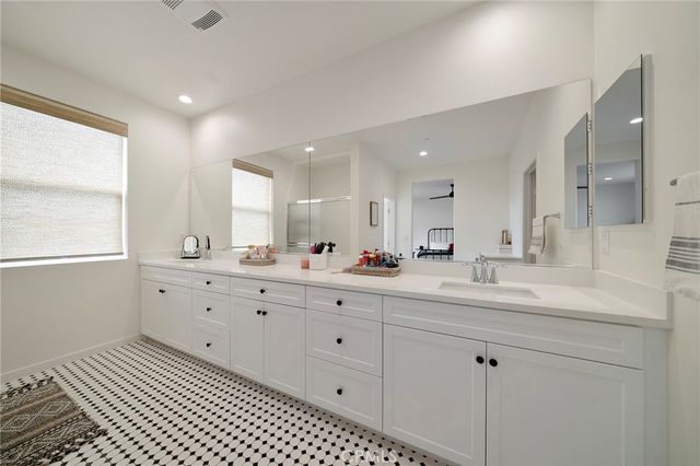 31467 Mosaic Court, Winchester, CA 92596
