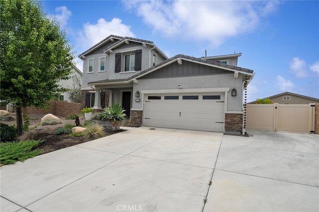31467 Mosaic Court, Winchester, CA 92596