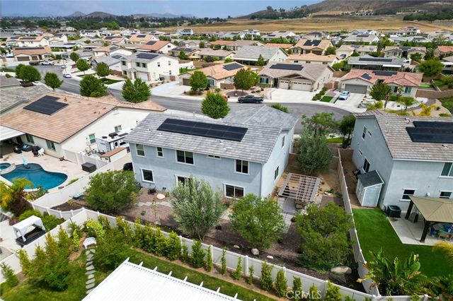 31467 Mosaic Court, Winchester, CA 92596