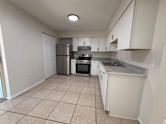 6104 SW 12TH PLACE, Gainesville, FL 32607