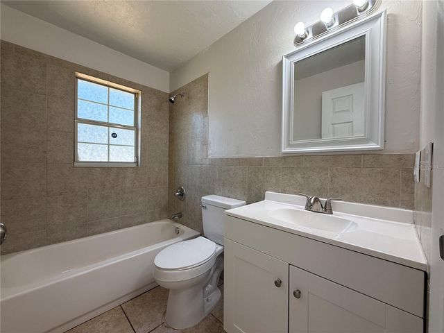 6104 SW 12TH PLACE, Gainesville, FL 32607