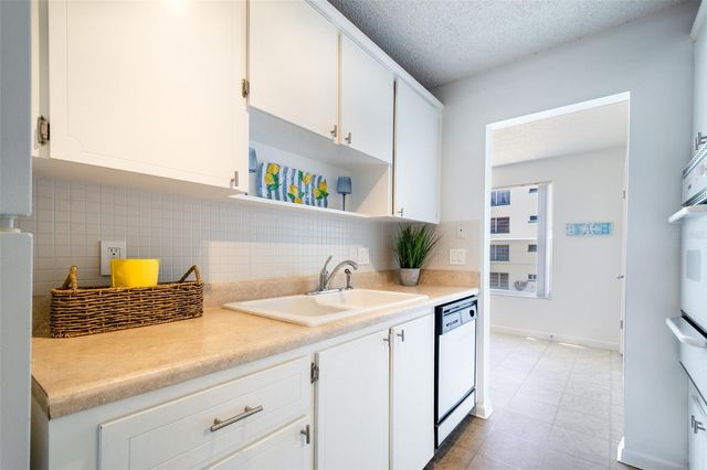 2850 59TH STREET S 205, Gulfport, FL 33707