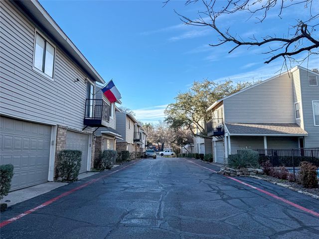 7450 Holly Hill Drive 103, Dallas, TX 75231