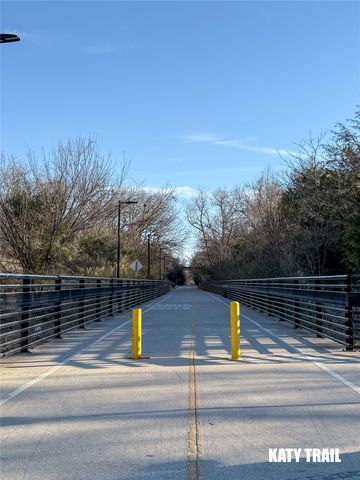 7450 Holly Hill Drive 103, Dallas, TX 75231